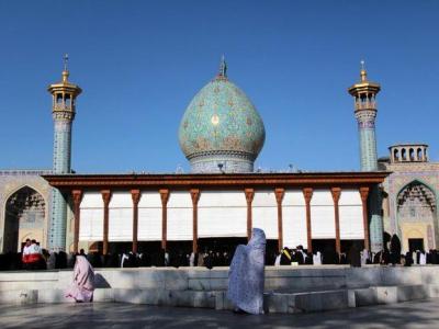 حرم شاهچراغ(ع) آماده برگزاری جشن نیمه شعبان