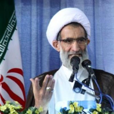 امام جمعه شهرکرد: مساله اقلیم کردستان با نگاه حساب شده نظام سلطه شکل گرفت