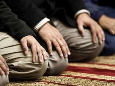 چرا در آخر نماز سلام می‌گوییم؟