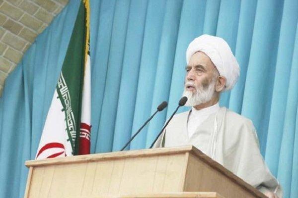 امام جمعه: بنیاد صیانت از خانواده از وقوع  ۴۰۰ طلاق در همدان جلوگیری کرد