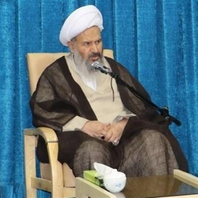 کاشان| امام جمعه کاشان اجرای برنامه طنز دانشگاه علوم پزشکی را محکوم کرد