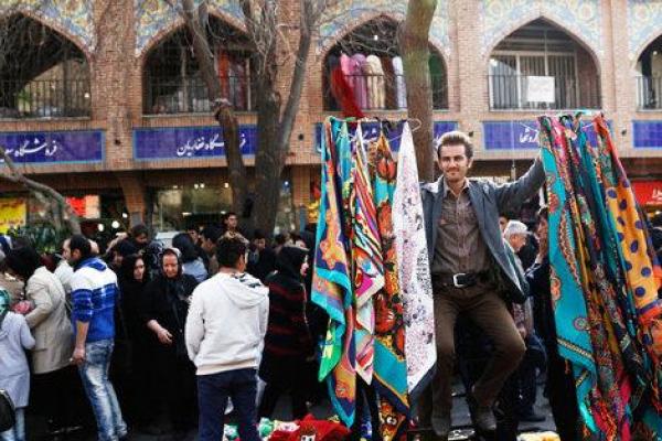 مردم جنس مرغوب ایرانی را می‌خرند