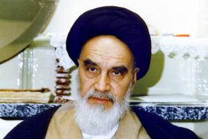 امام خمینی(س): هیچ مکتبی بالاتر از قرآن نیست+ویدئو