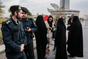 «بد پوششی زنان» با سینما رفتن تشدید می‌شود!