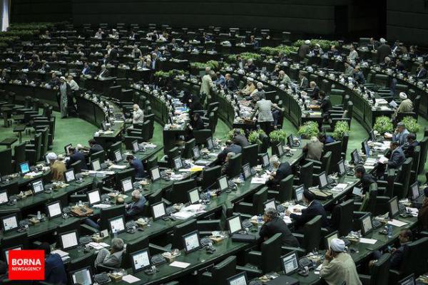 نمایندگان از توضیحات روحانی درباره کنترل قاچاق کالا و ارز قانع نشدند