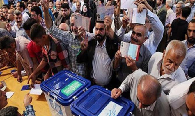 جسارت مردم برای نقد حاکمیت مهمترین دستاورد انقلاب است/ “گام دوم انقلاب” نگاهی کیفی دارد