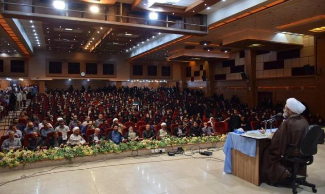 امر به معروف و نهی از منکر جامعه اسلامی را بیمه می‌کند