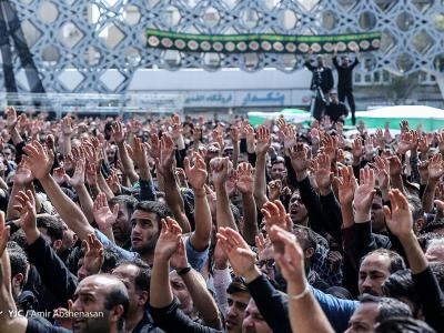 باید وجه استکبارستیزی نهضت امام‌خمینی(ره) را احیا کنیم/ جوانان ما همرزم شهید حججی‌ها و مدافعان حرم هستند/ دستاورد مقاومت و هزینه‌ سازش را در هیئت‌ها بگوییم