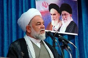 امام جمعه بجنورد: چرا لباس‌های غربی نامناسب با فراوانی زیاد در بازار وجود دارد؟‌