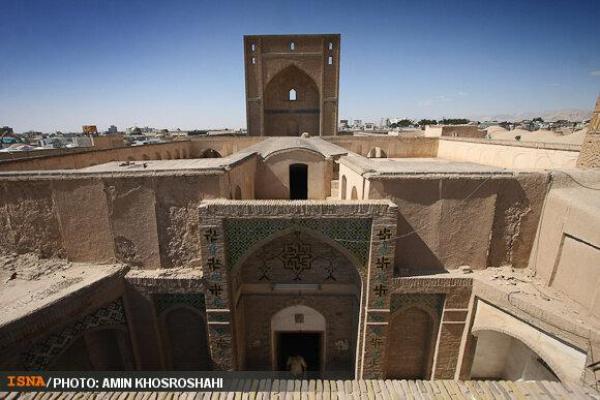 مرمت اضطراری ایوان مسجد جامع سمنان