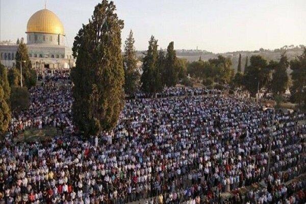 حضور انبوه نمازگزاران فلسطینی در مسجد الاقصی