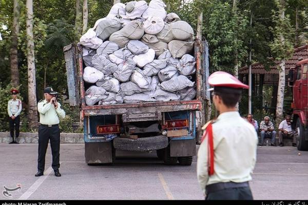 خروج ۲ میلیارد دلار ارز از کشور برای قاچاق پوشاک خارجی به کشور