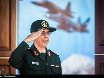 سرلشکر باقری به پاکستان سفر میکند سرلشکر باقری به پاکستان سفر میکند